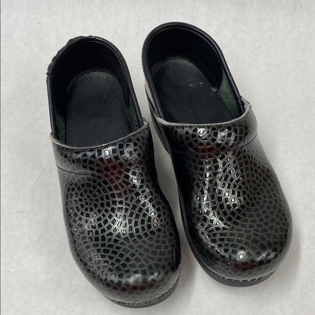 Dansko Brand Womens Black Patterned Clogs Size37